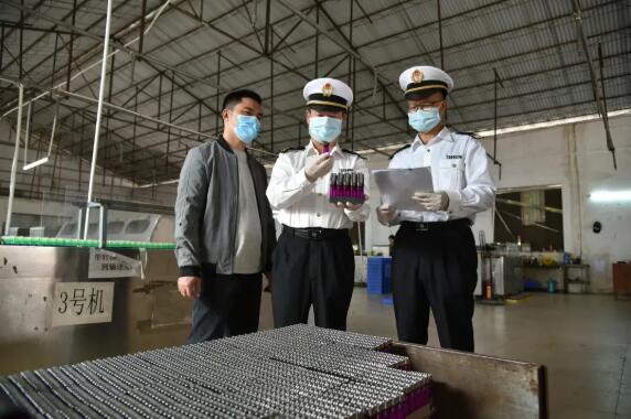 <a href='http://www.xsjon.cn' title='危險品運輸' >危險品運輸</a>
